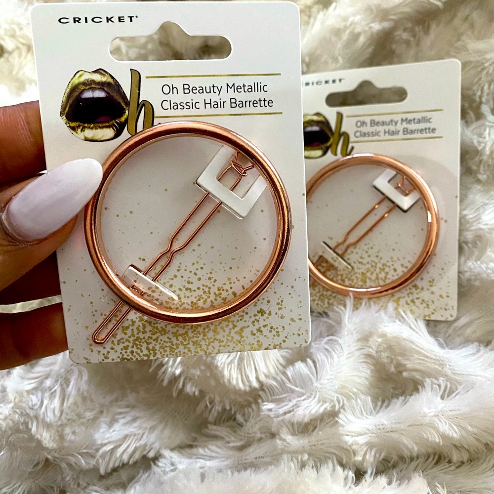 (2) new hair accessories barrette metallic Make a statement with this sleek “O”